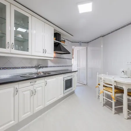 Amicorum Parking Apartman *