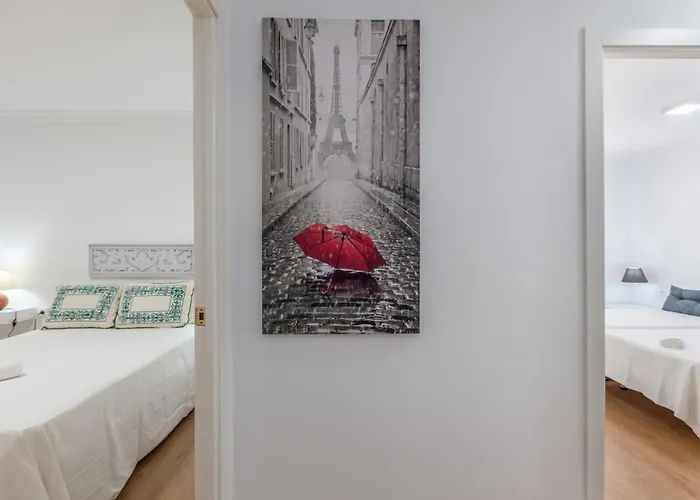 Amicorum Parking شقة إشبيلية